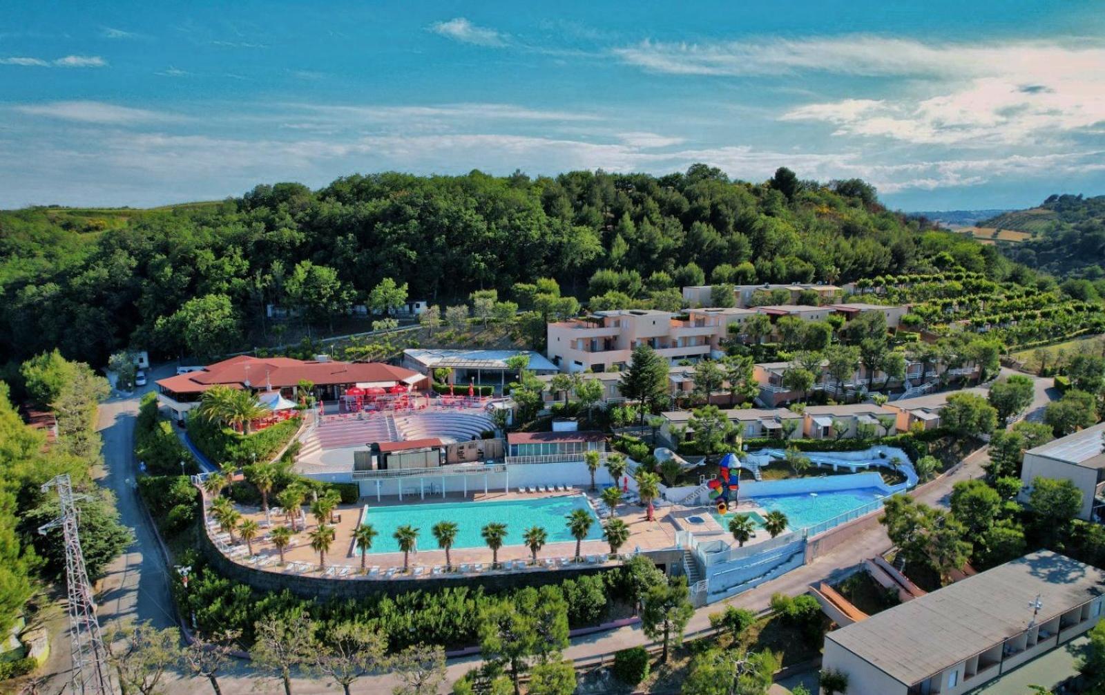 Centro Vacanze Mirage Torre di Palme 外观 照片