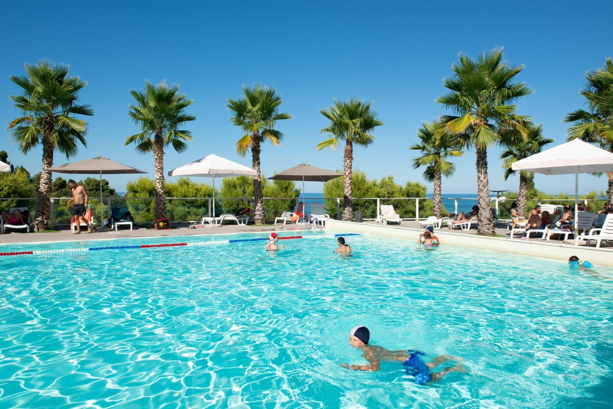 Centro Vacanze Mirage Torre di Palme 外观 照片